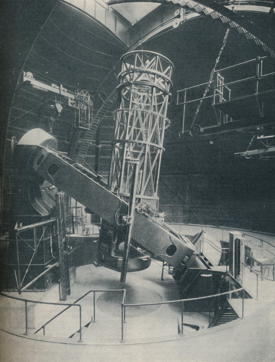 Zajištěný kruh s ocelí a betonem, 100palcový reflektor, c1935 od Unbekannt