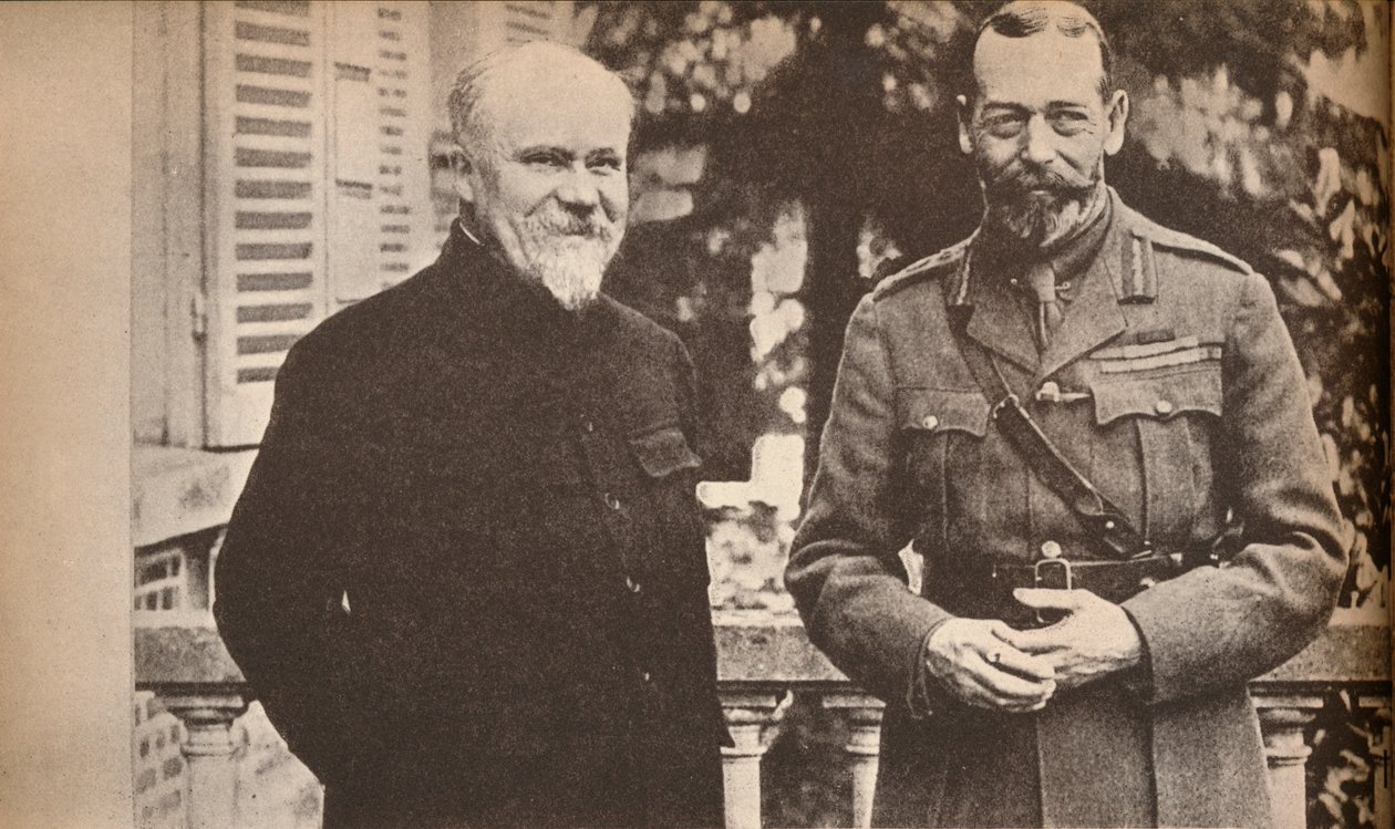 Jeho Veličenstvo s prezidentem Poincare v britském generálním velitelství ve Francii, c1916, 1935. od Unbekannt