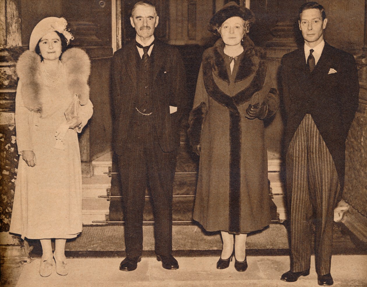 Znovu doma - Král, královna, s panem a paní Chamberlainovými, 1938, 1938 od Unbekannt