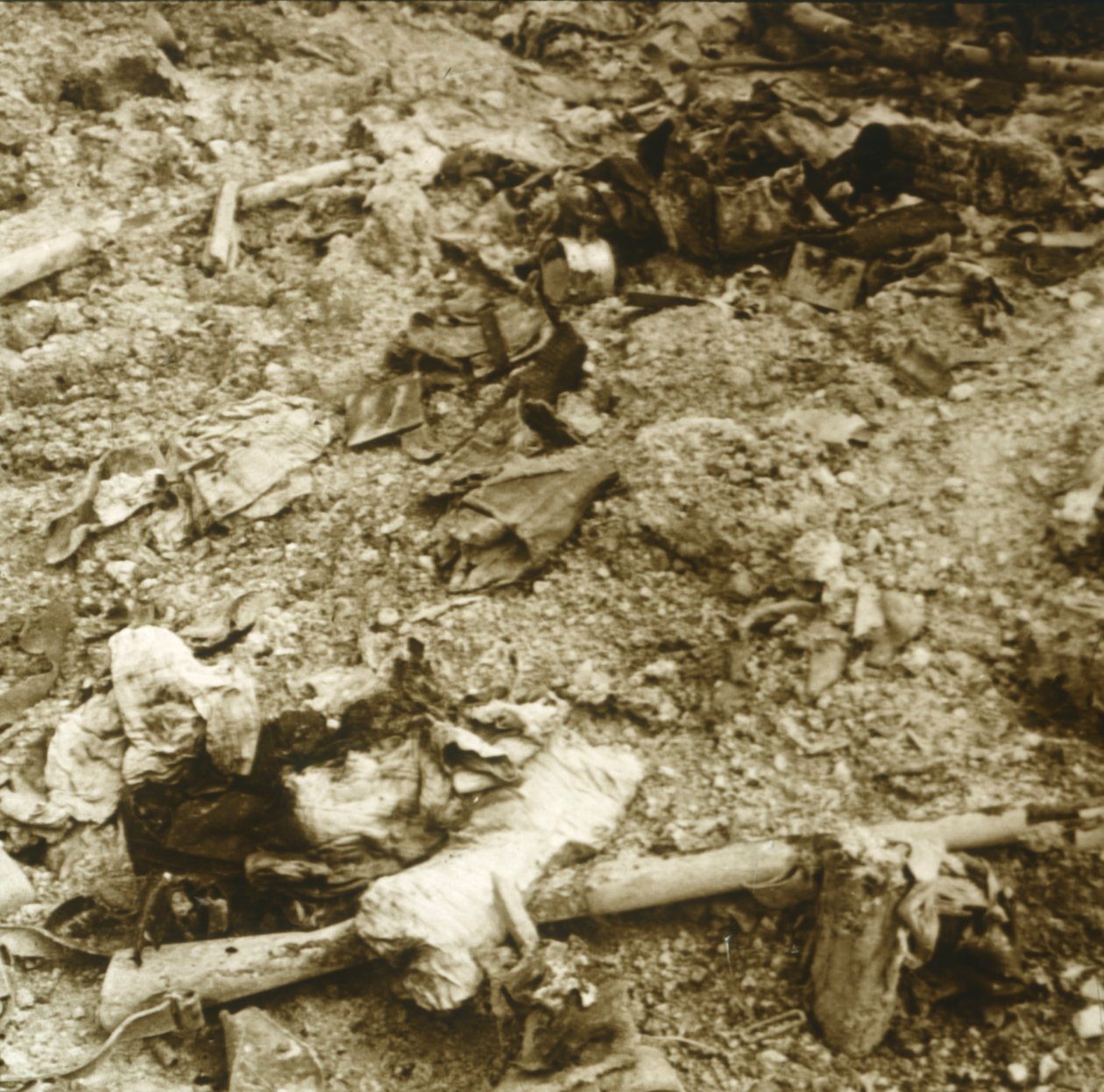 Lidské pozůstatky, Verdun, severní Francie, c1914-c1918 od Unbekannt