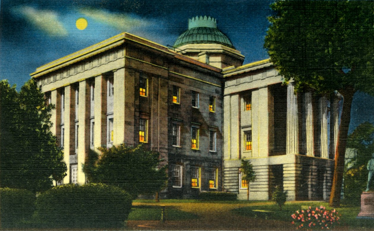 Illuminated Night View of NC State Capitol, Raleigh, NC, 1942. od Unbekannt