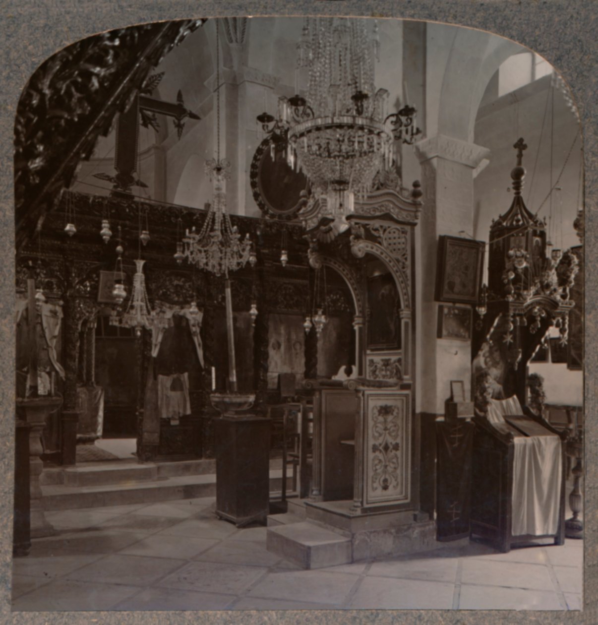Interiér synagogy, kde Kristus kázal, Nazaret, c1900 od Unbekannt