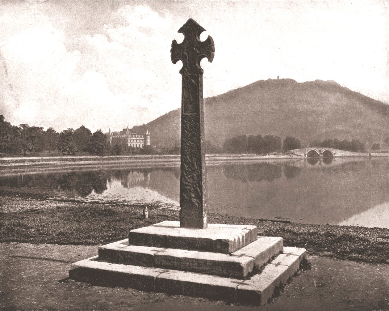 Hrad Inveraray a keltský kříž, Argyll, Skotsko, 1894. od Unbekannt