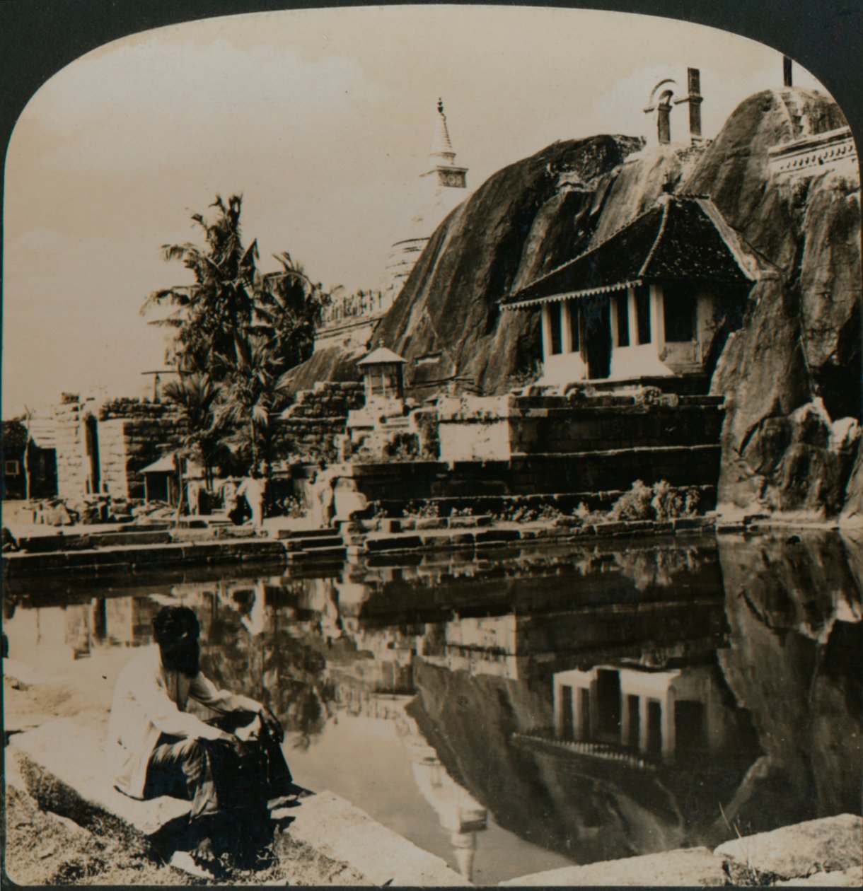 Isuruminiya, starobylý a malebný skalní chrám v srdci Cejlonu, 1907 od Unbekannt