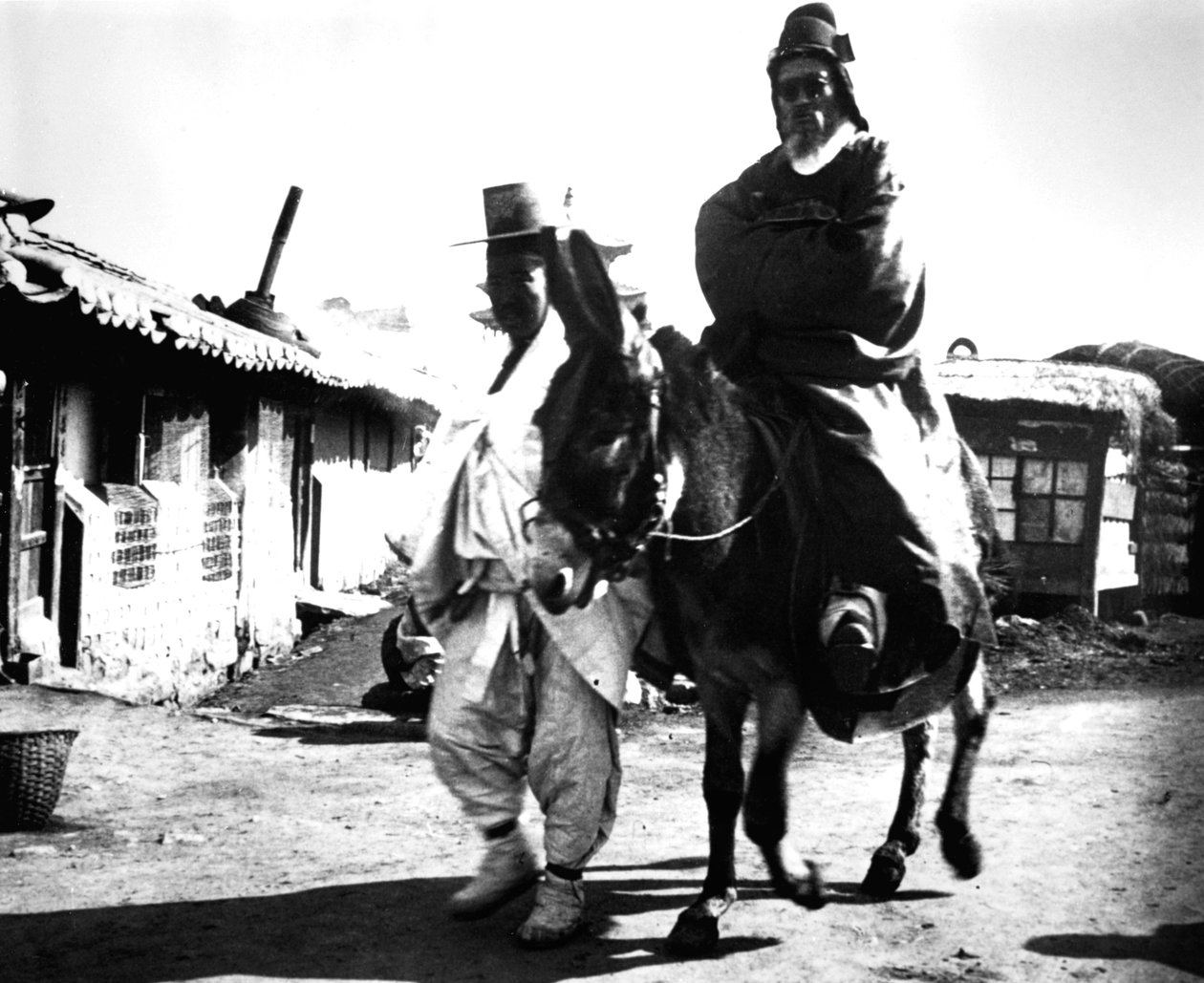 Japonští úředníci, Korea, 1900 od Unbekannt