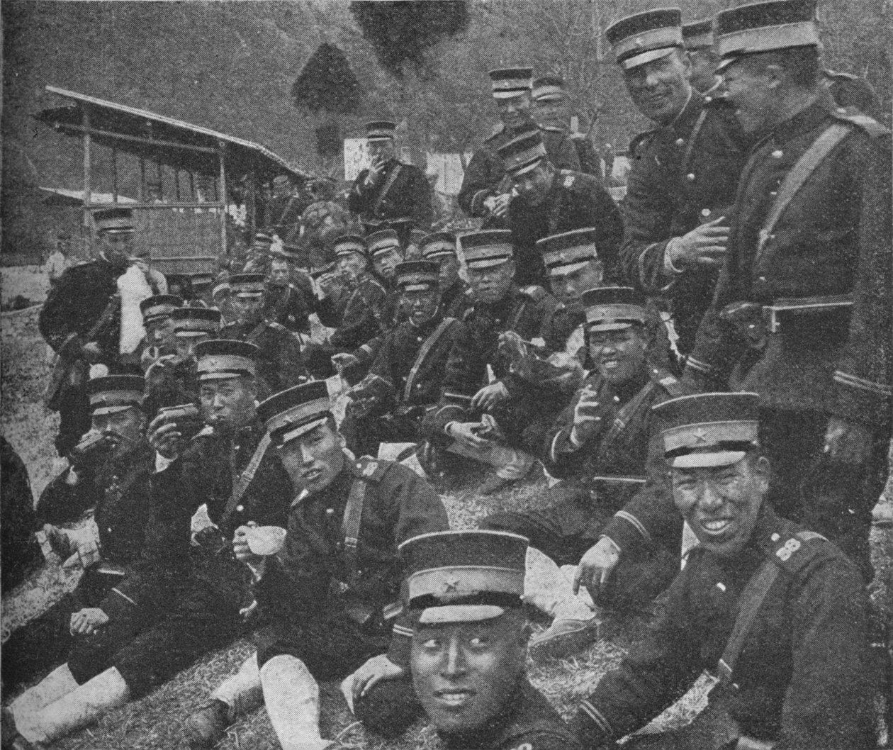 Japonští vojáci na cestě na frontu: polední jídlo čaje a rýže, 1904-1905 1907 od Unbekannt