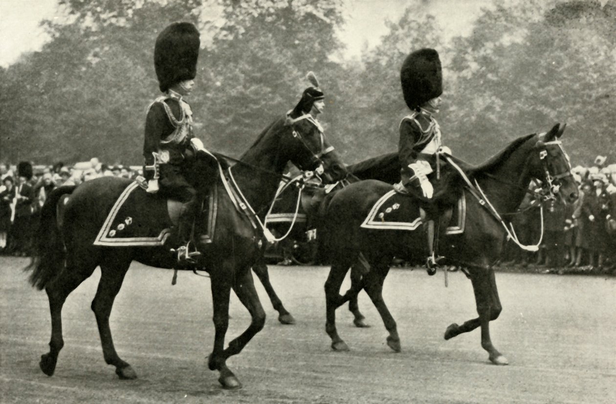 Král Jiří na koni se zesnulým králem Jiřím V. a princem z Walesu, 1928., 1937. od Unbekannt