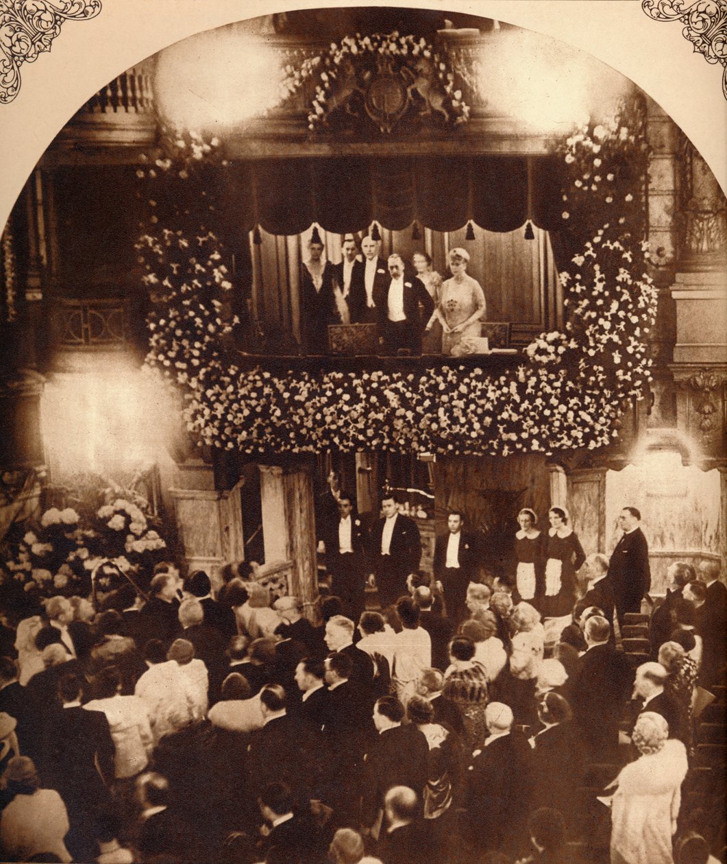 King George V a Queen Mary na Royal Command Variety Performance, 20. nebo 30. léta 1935 od Unbekannt