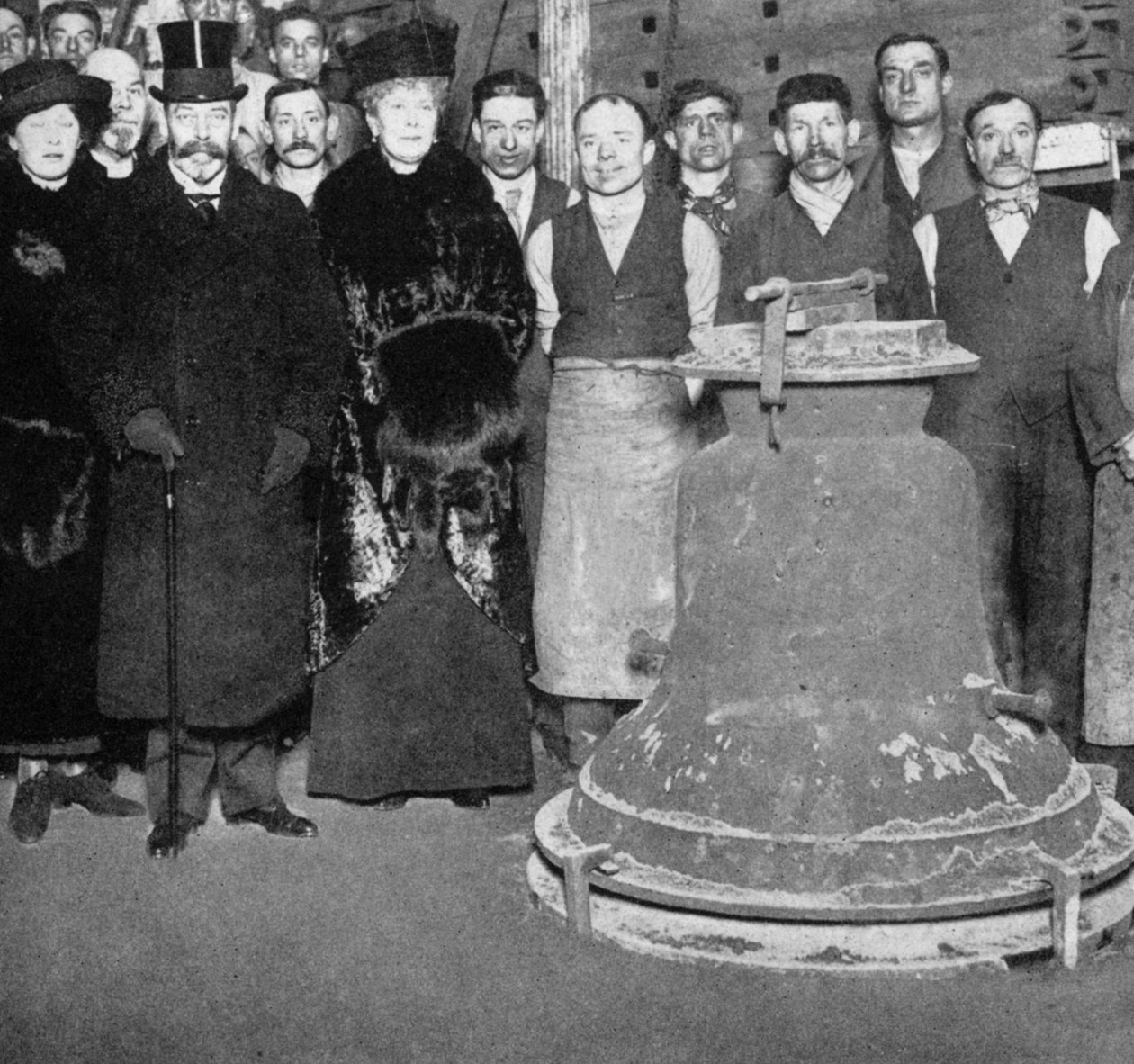Král Jiří se zvonem Vítězství pro Westminsterské opatství, 10. až 20. léta 20. století 1936 od Unbekannt