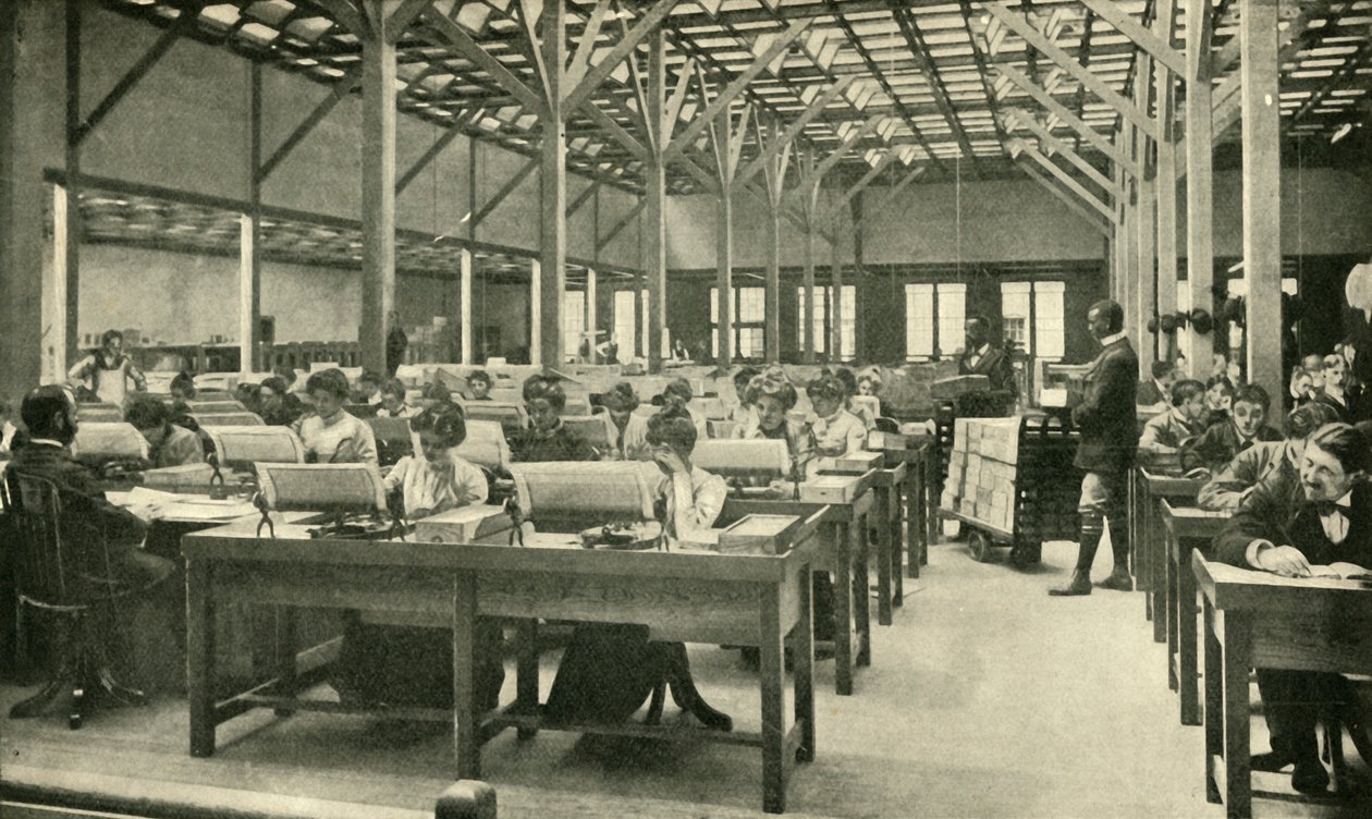 Lady Clerks Tabulating the American Census Returns, 1901. od Unbekannt