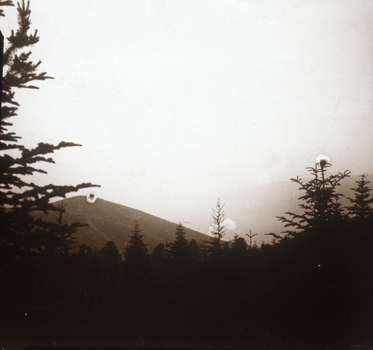 Krajina, kouř v dálce, Alsasko, c1914-c1918 od Unbekannt