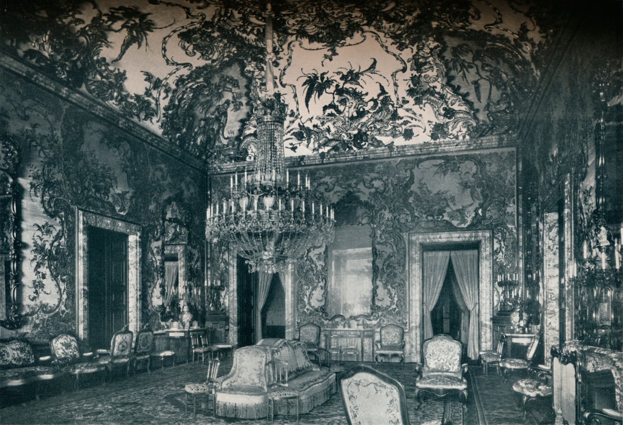 Velký salon s porcelánovým stropem, Královský palác, Madrid, c1927 od Unbekannt