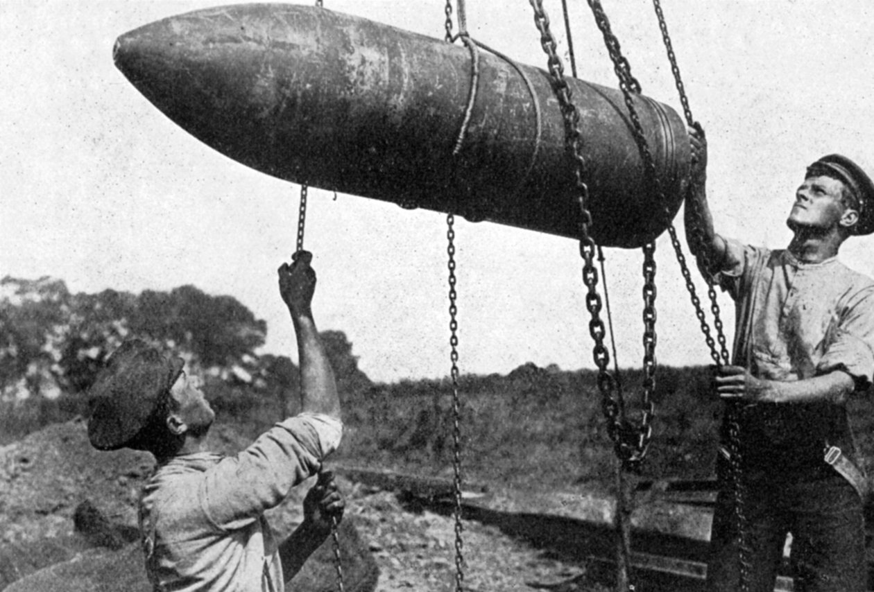 Velká střela na cestě na frontu, první světová válka, 1914-1916, c1920 od Unbekannt