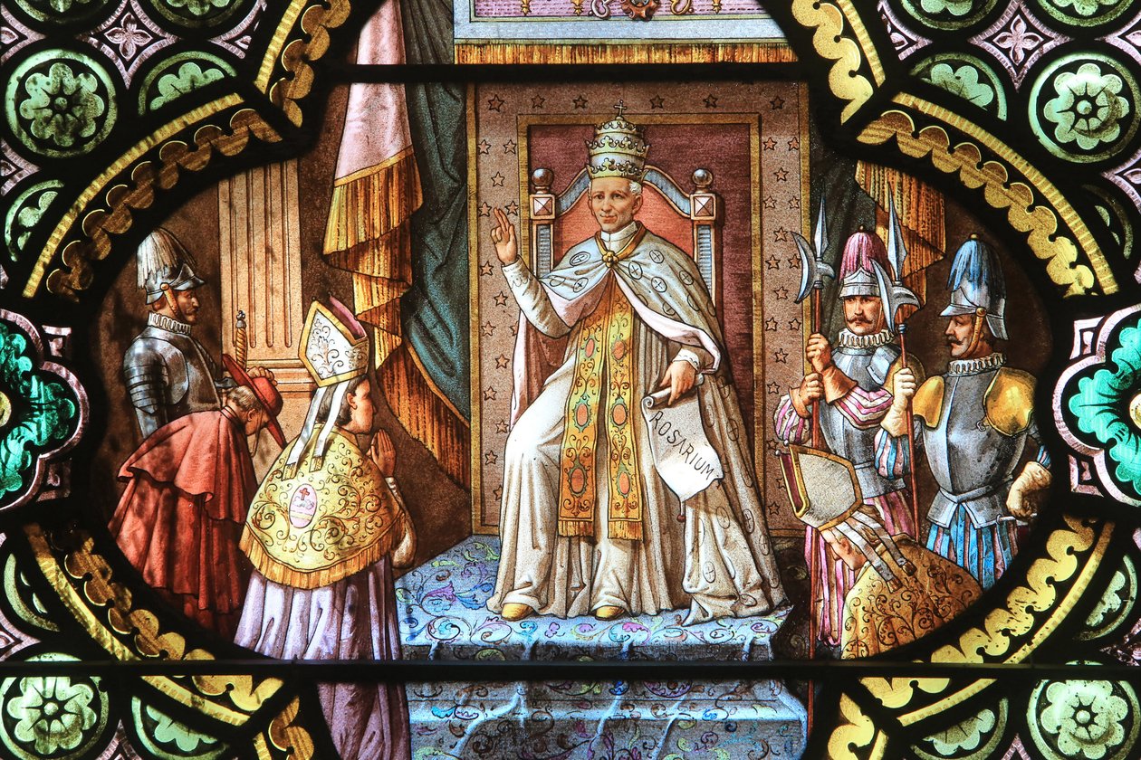 Lev XIII. Bublina růžence. Vitráž. Svatyně Panny Marie z la Salette, La Salette-Fallavaux, Francie od Unbekannt