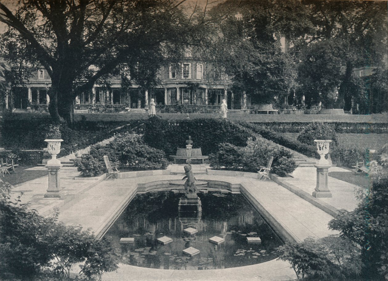 Lily Basin a West Front, The Hill, Hampstead Heath, c1900 od Unbekannt