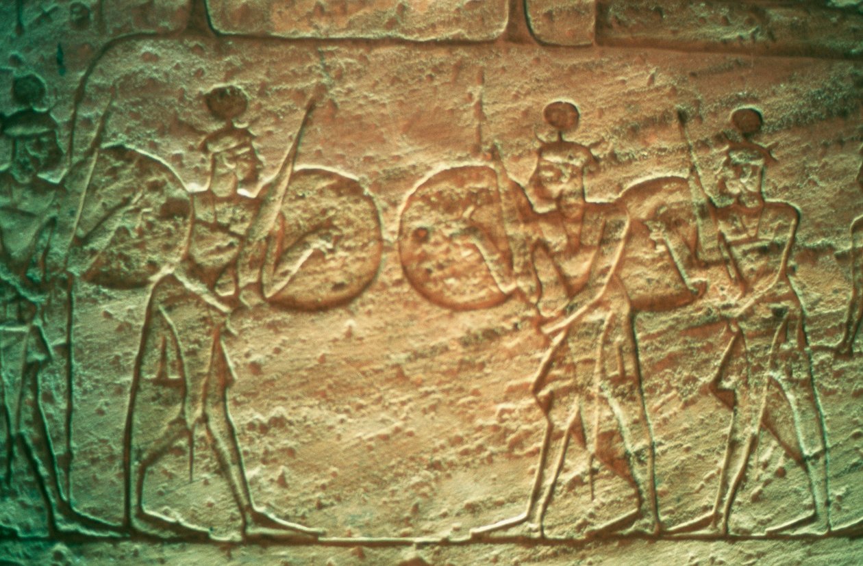 Vápencový reliéf zobrazující chetitské vojáky, chrám Abu Simbel, Egypt, 14.–13. století před naším letopočtem od Unbekannt