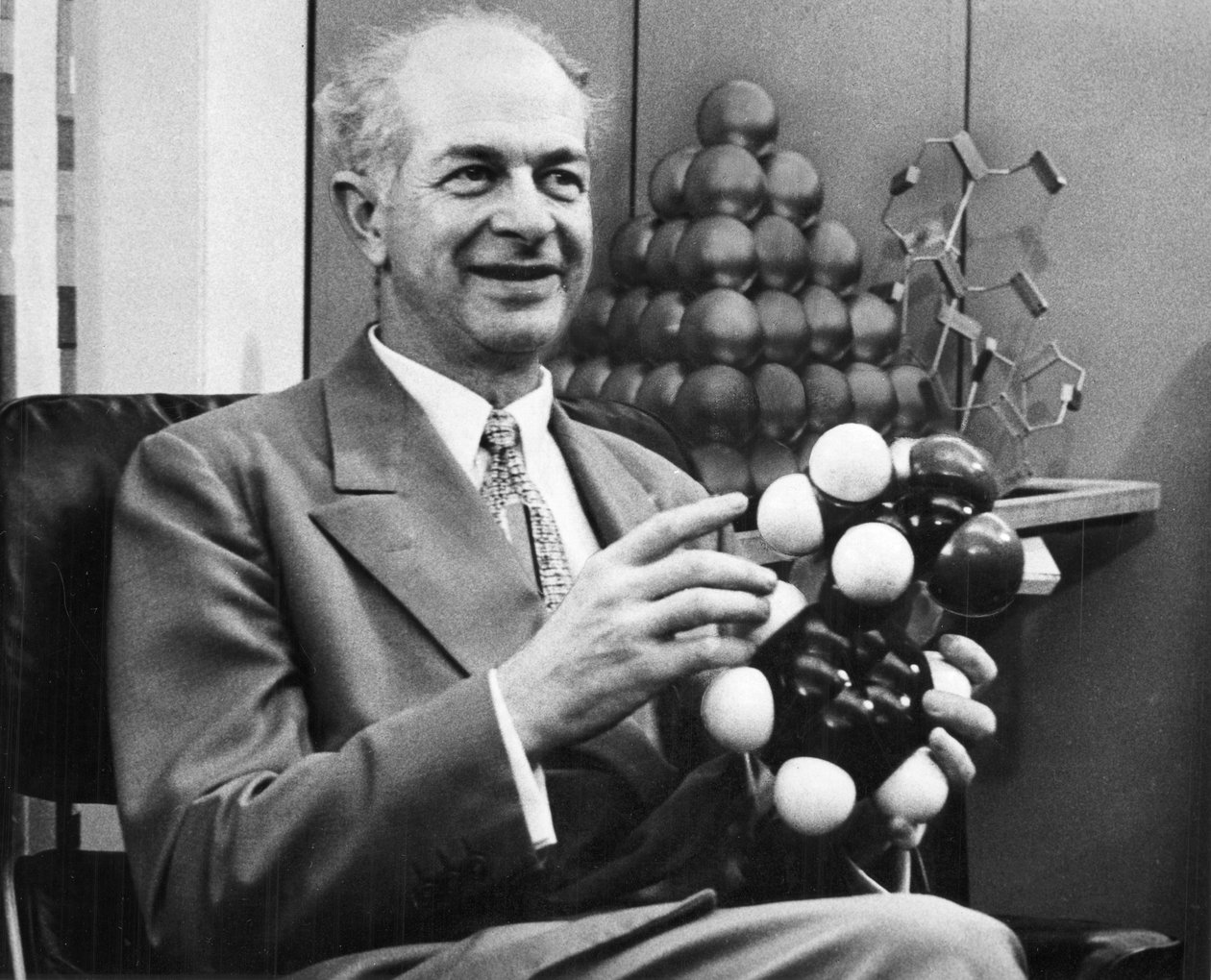 Linus Pauling, americký chemik, c1954 od Unbekannt