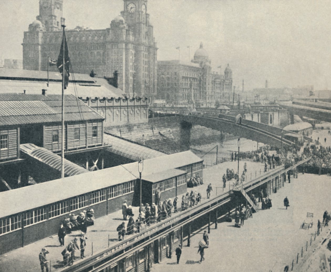Liverpool Landing Stage je jedna z nejzajímavějších říčních front ve Velké Británii, 1937 od Unbekannt