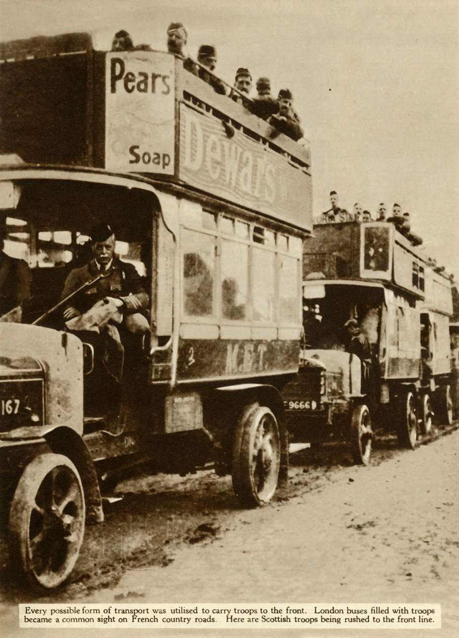 Londýnské autobusy odvážející skotské jednotky na frontu, první světová válka, 1914, 1935. od Unbekannt