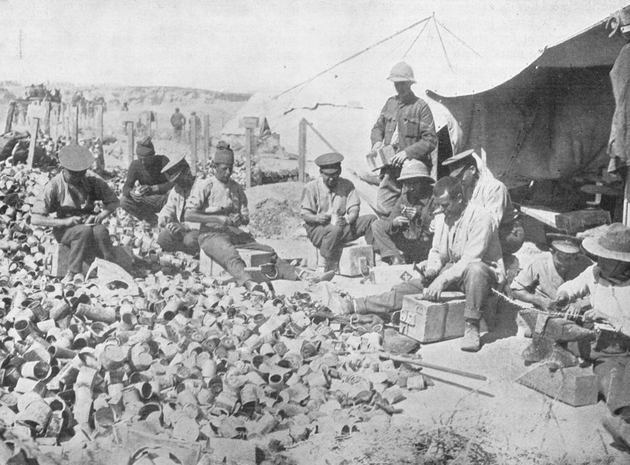 Výroba bomb z plechových plechovek v Gallipoli, 1915 od Unbekannt