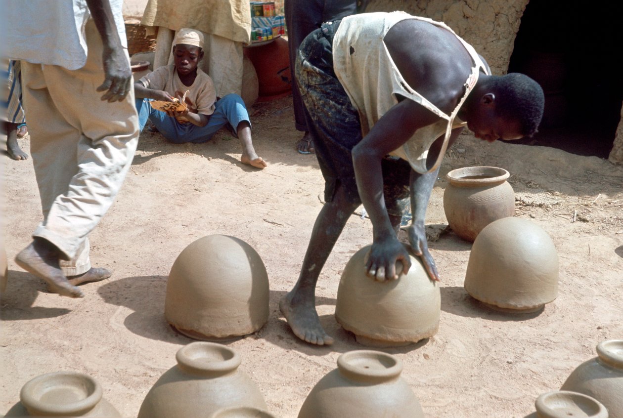Výroba hrnců bez kolečka, Nigérie, c1966 od Unbekannt