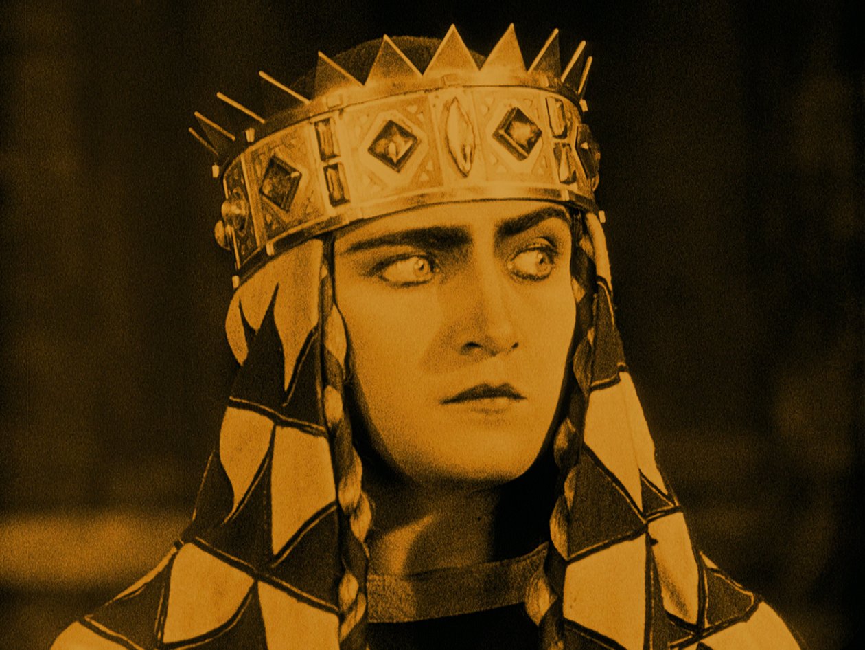 Margarete Schön jako Kriemhild ve filmu Die Nibelungen: Kriemhilds Revenge od Fritze Langa, 1924. od Unbekannt