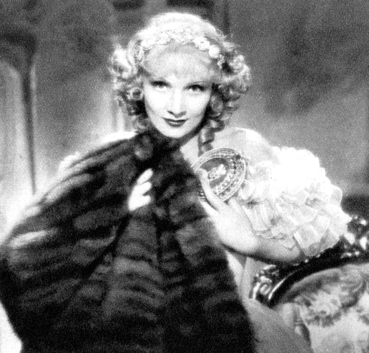 Marlene Dietrich, americká herečka německého původu, 1934-1935 od Unbekannt