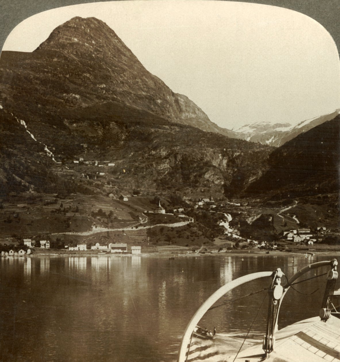Marok a obří výšiny za ním, S.S.E. z Geirangerfjordu, Norsko, c1905. od Unbekannt