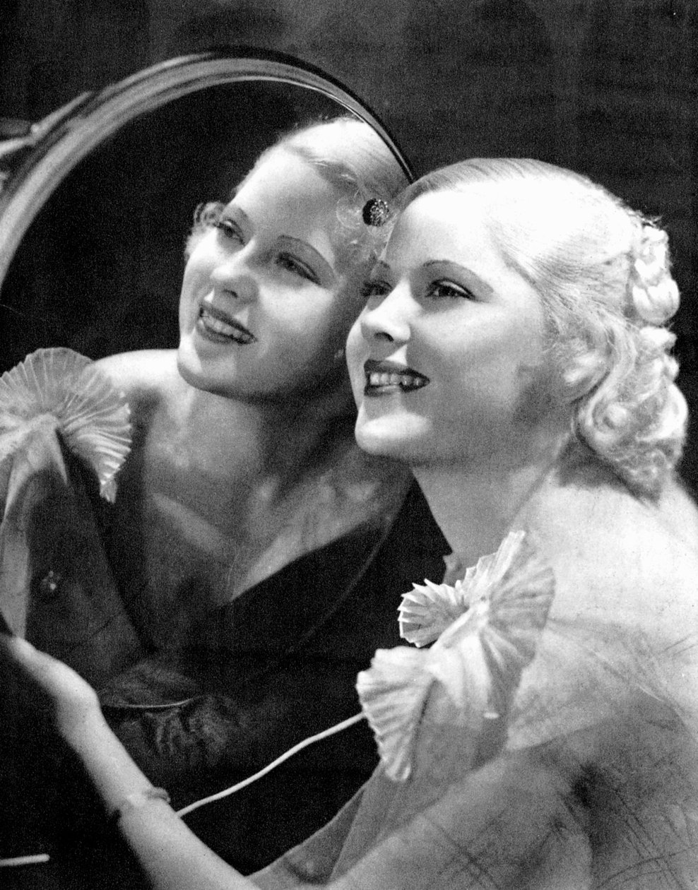 Mary Carlisle , americká herečka a zpěvačka, 1934-1935 od Unbekannt
