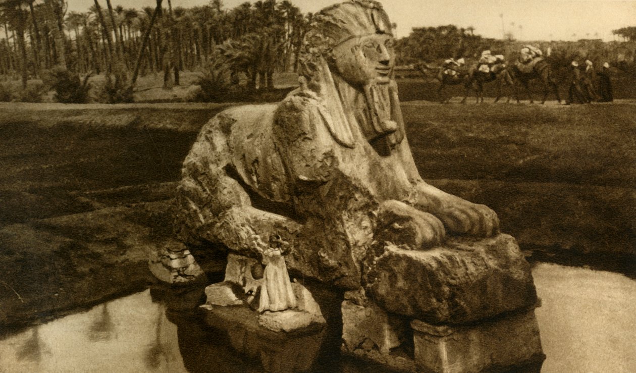 Memphis - Alabastrová sfinga, c1918-c1939. od Unbekannt