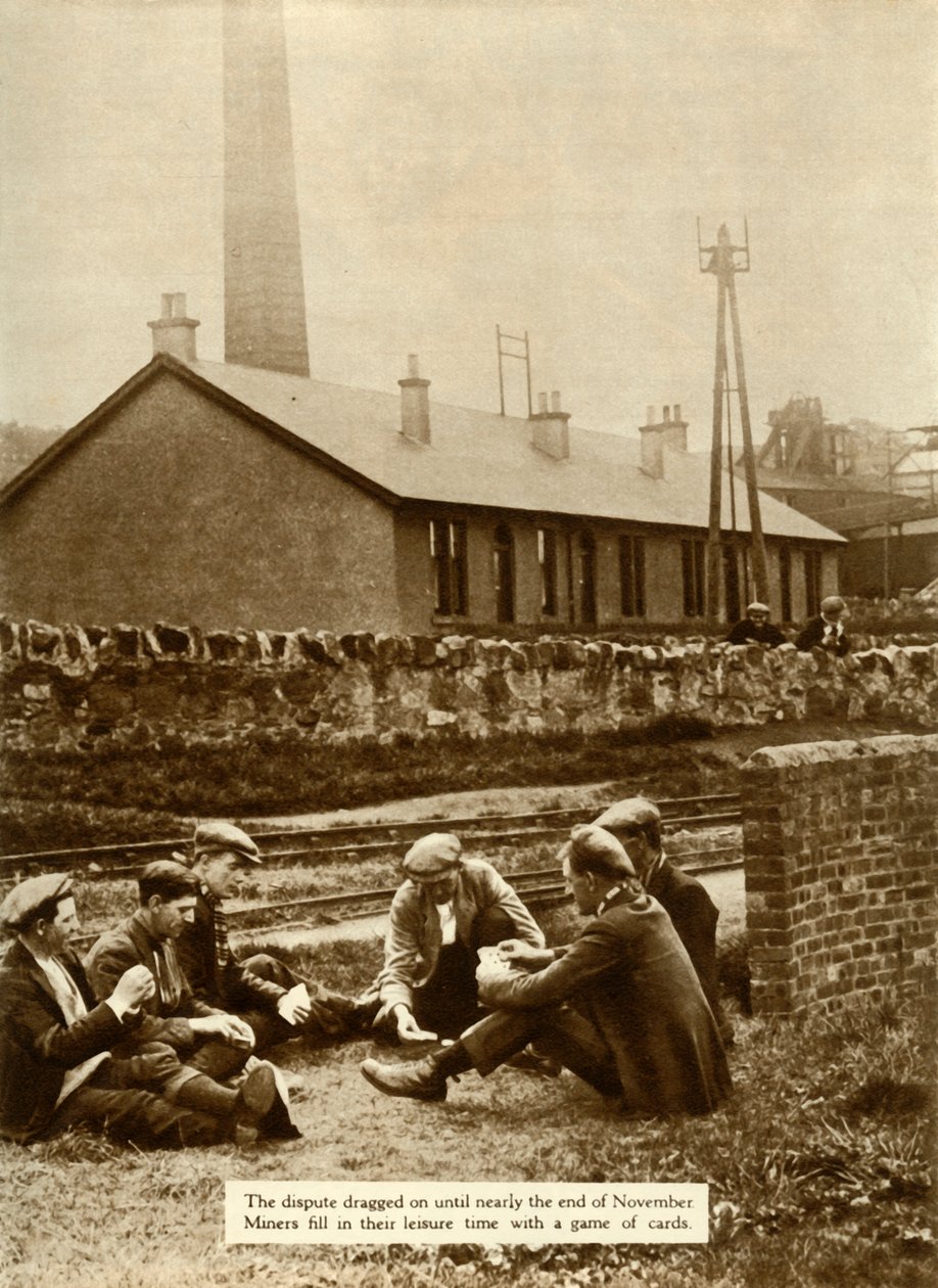 Horníci hrající karty během generální stávky, Británie, 1926, 1935. od Unbekannt