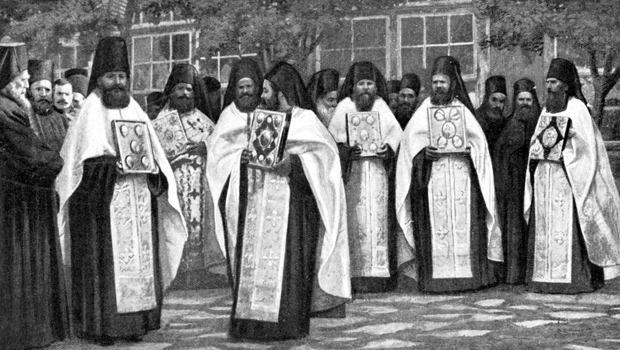 Mniši řecké církve nesoucí svazky liturgie, Řecko, 1922 od Unbekannt