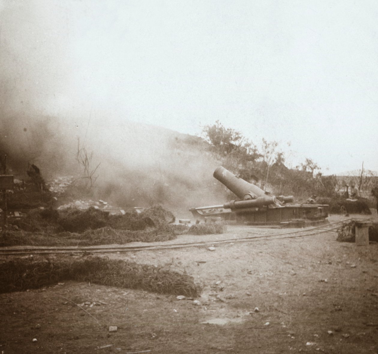 Minomet v akci, Somme, severní Francie, c1914-c1918 od Unbekannt