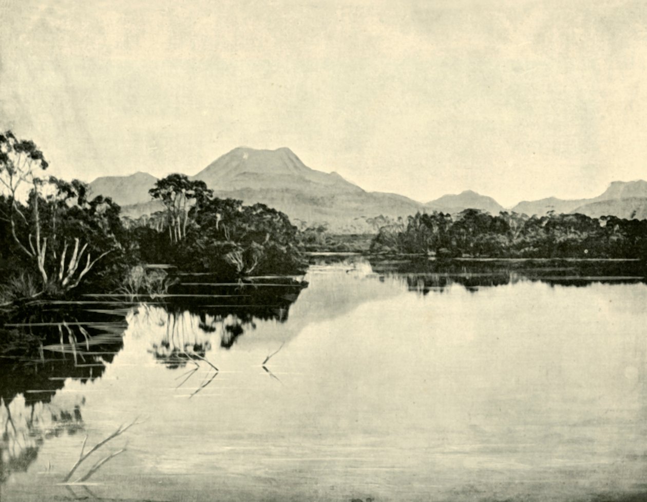 Mount Gould, pohoří Du Cane, řeka Narcissus, jezero St. Clair, 1901. od Unbekannt
