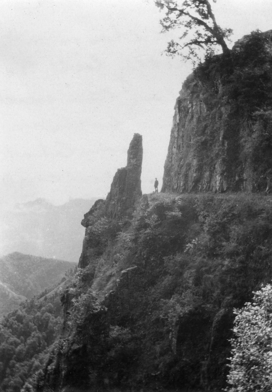 Hory mezi kalsi a Chakrata, Indie, 1917 od Unbekannt