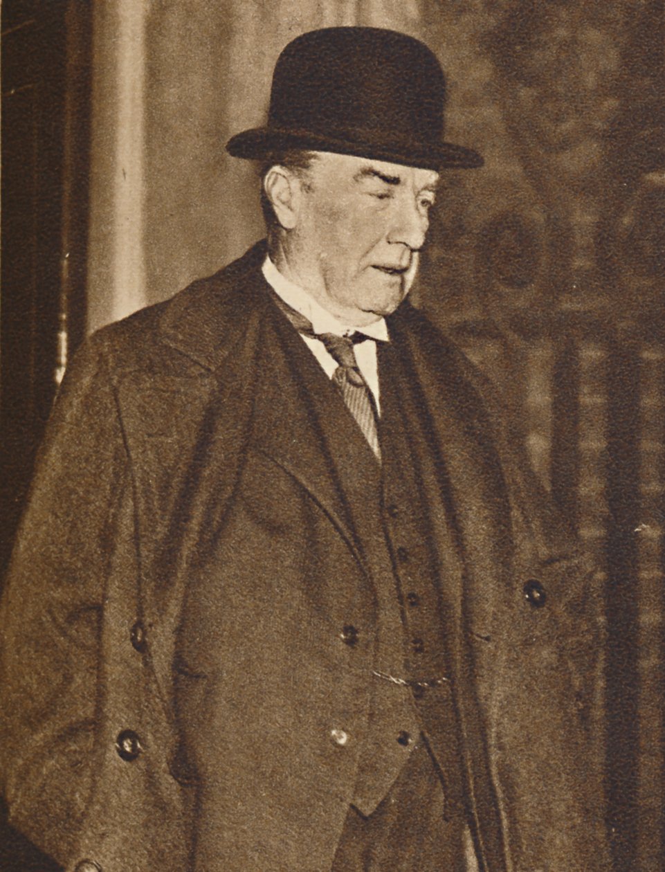 Pan Baldwin odchází z č. 10 na návštěvu krále Edwarda do pevnosti, 5. prosince 1936 1937 od Unbekannt