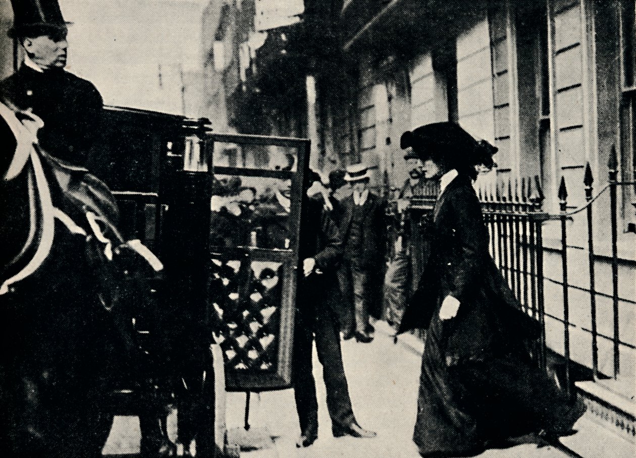 Pan Churchill odjíždí na líbánky, 1908, 1945. od Unbekannt