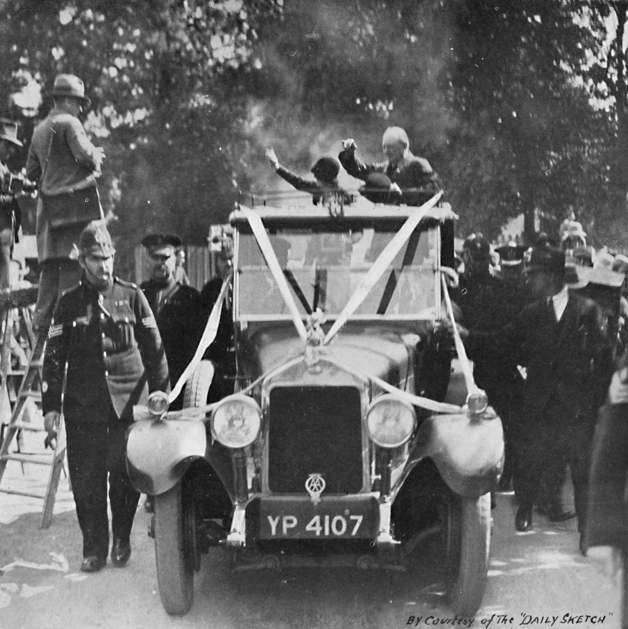 Pan Churchill byl vrácen pro Eppinga jako konzervativce, 1929, 1945 od Unbekannt