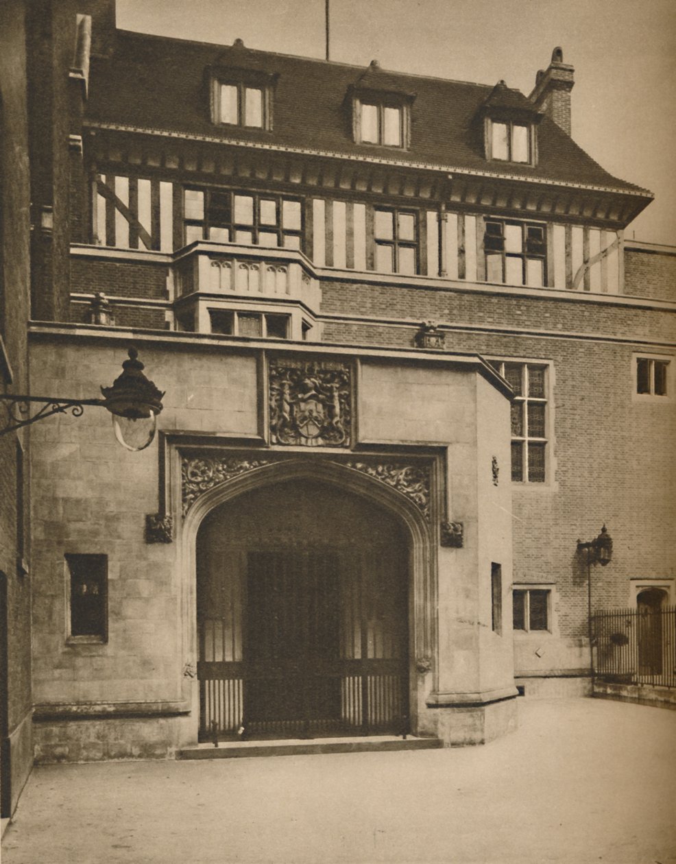 Nová síň Ancient Company of Ironmongers v Aldersgate, c1935. od Unbekannt