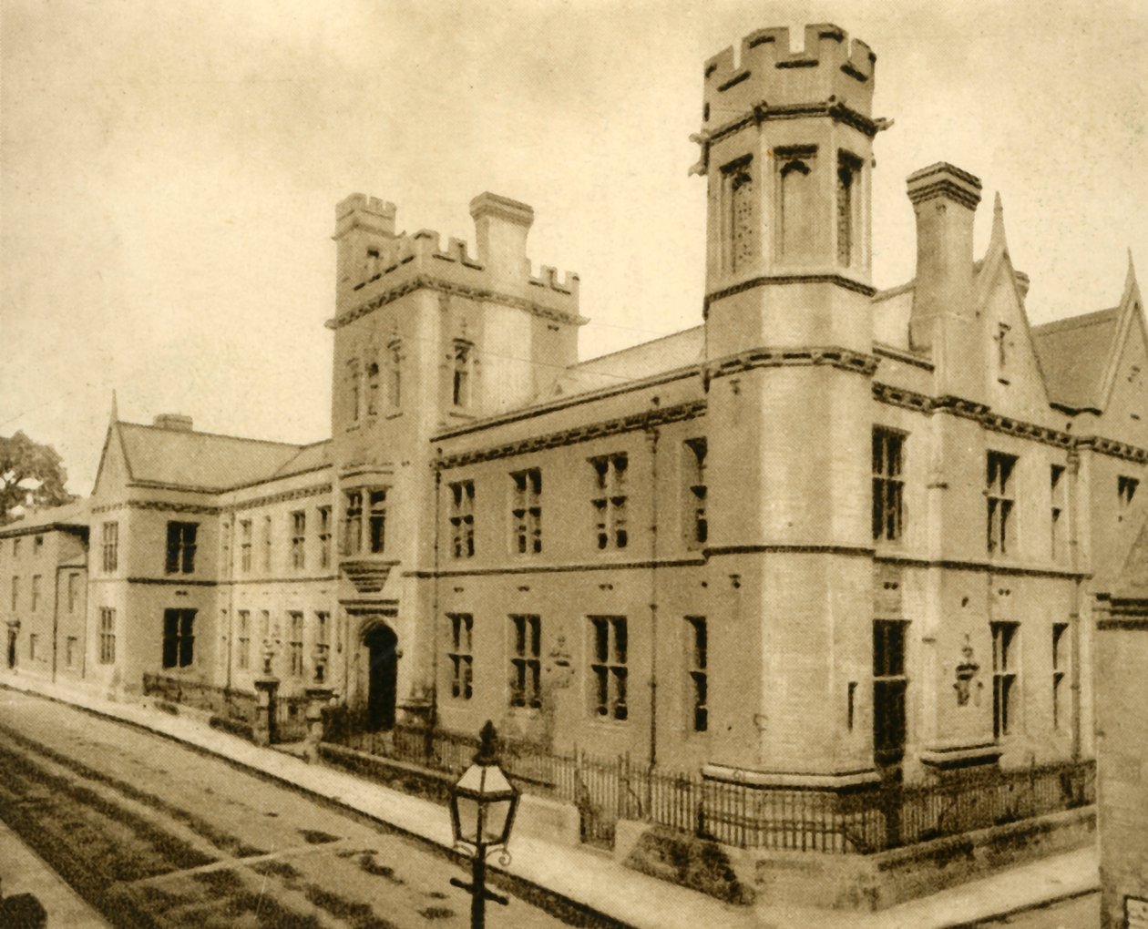 č. 64. Oundle School, Northants, 1923. od Unbekannt