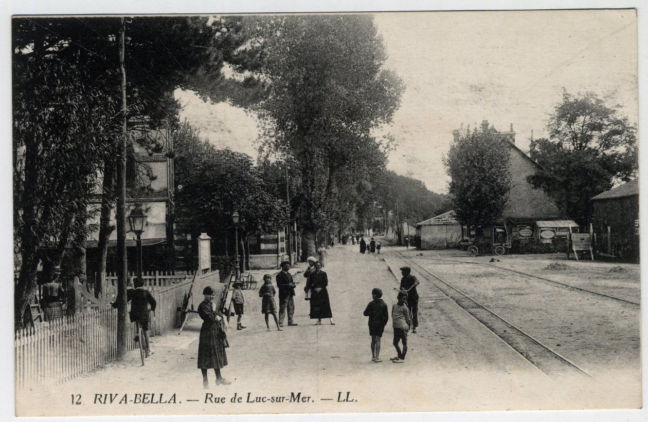 Normandie, Calvados (14), Ouistreham: pohled na ulici Luc sur Mer v Riva Bella (Riva-Bella) - Pohlednice konec 19.-začátek 20. století od Unbekannt