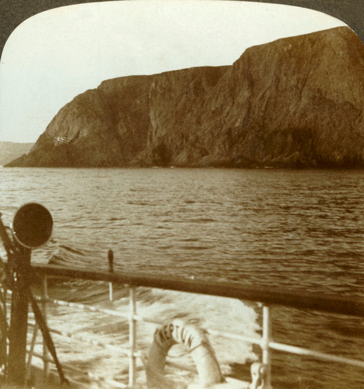 North Cape - ze západu - země půlnočního slunce, blízko půlnoci, severní Norsko, c1905. od Unbekannt