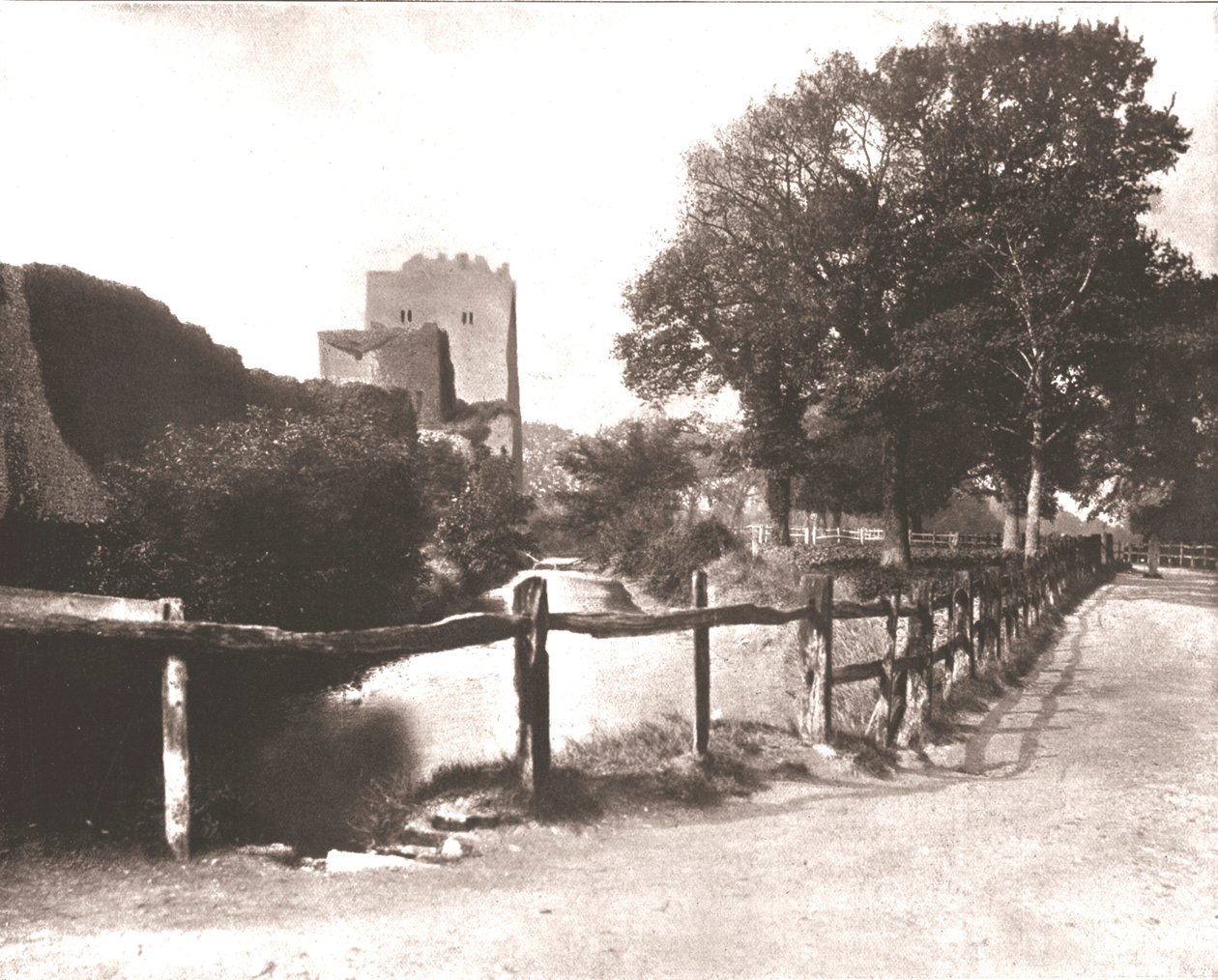 Old Moat, Portchester Castle, Hampshire, 1894. od Unbekannt