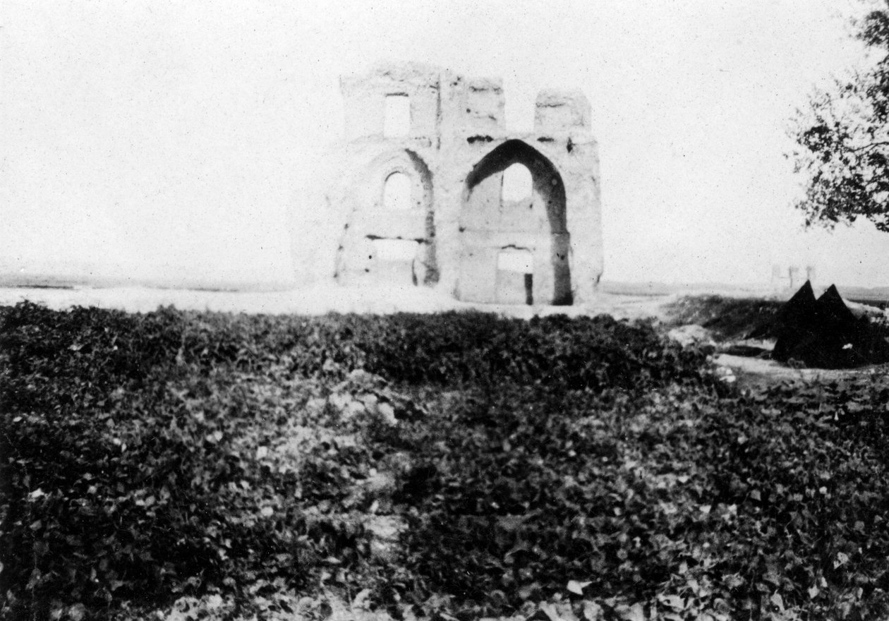 Stará zřícenina na břehu řeky Tigris, Mosul, Mezopotámie, 1918 od Unbekannt