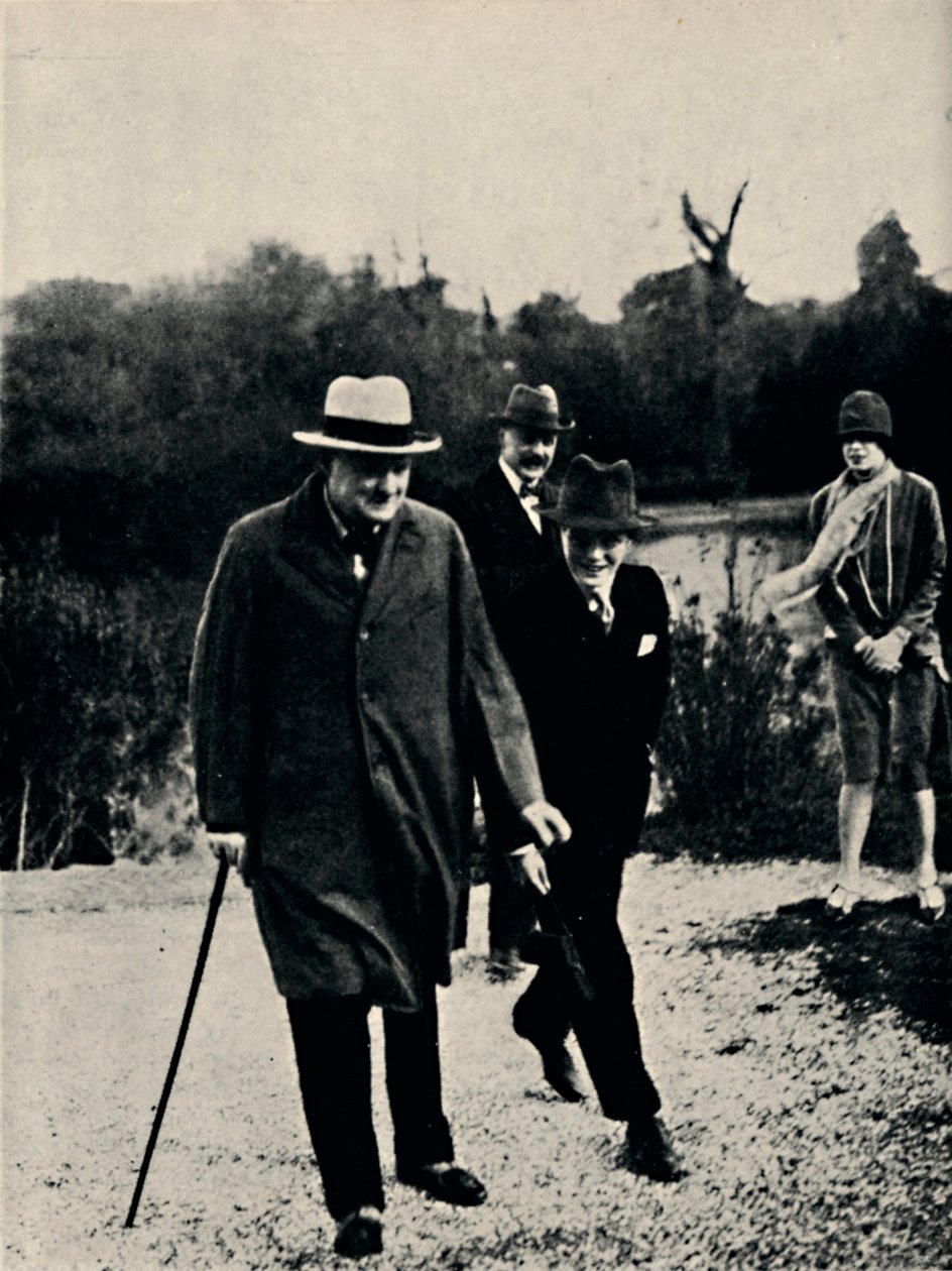 Na dovolené se svým synem v Itálii, 20. léta, 1945. od Unbekannt