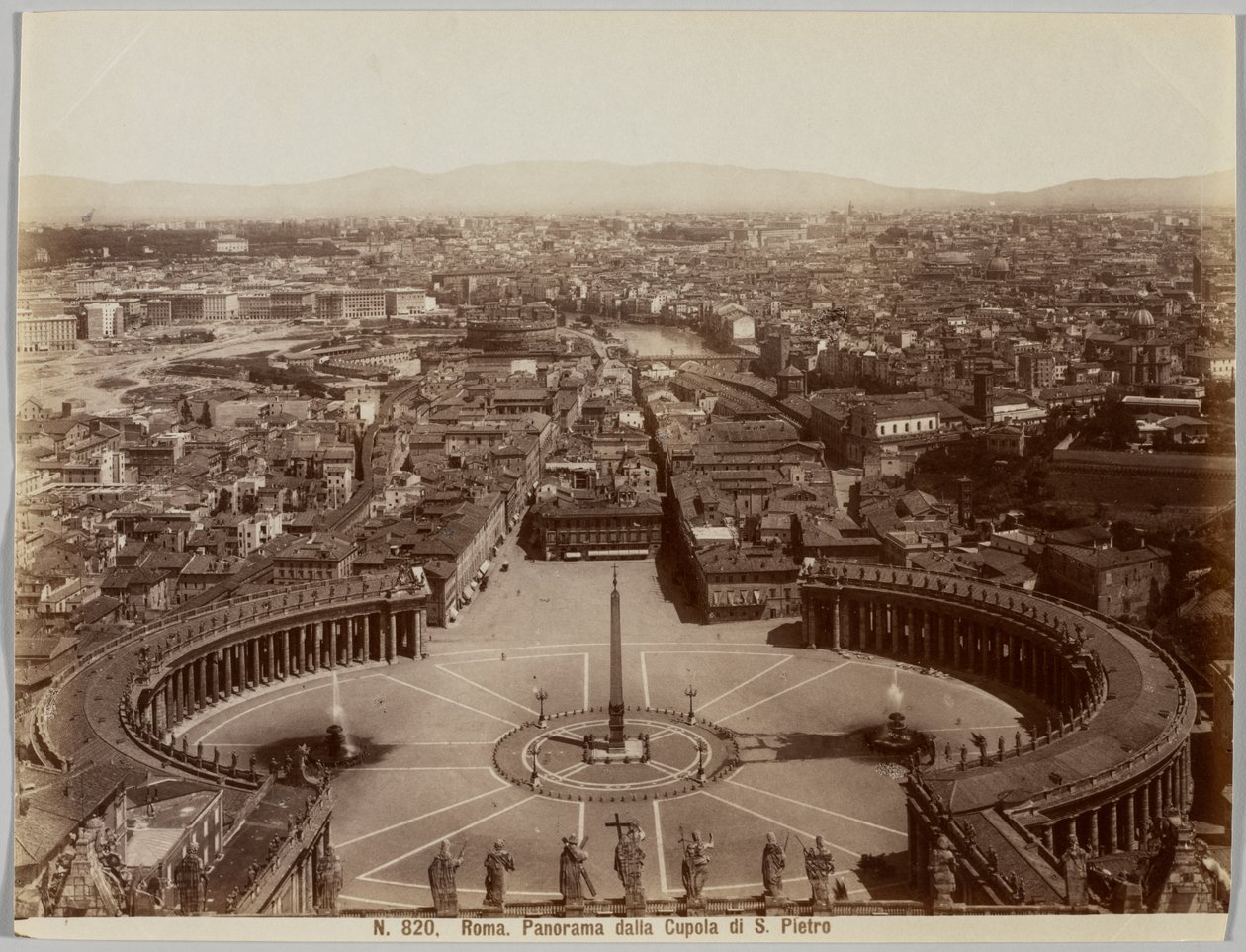 Panorama z dómu svatého Petra, Řím, c. 60. léta 19. století. od Unbekannt