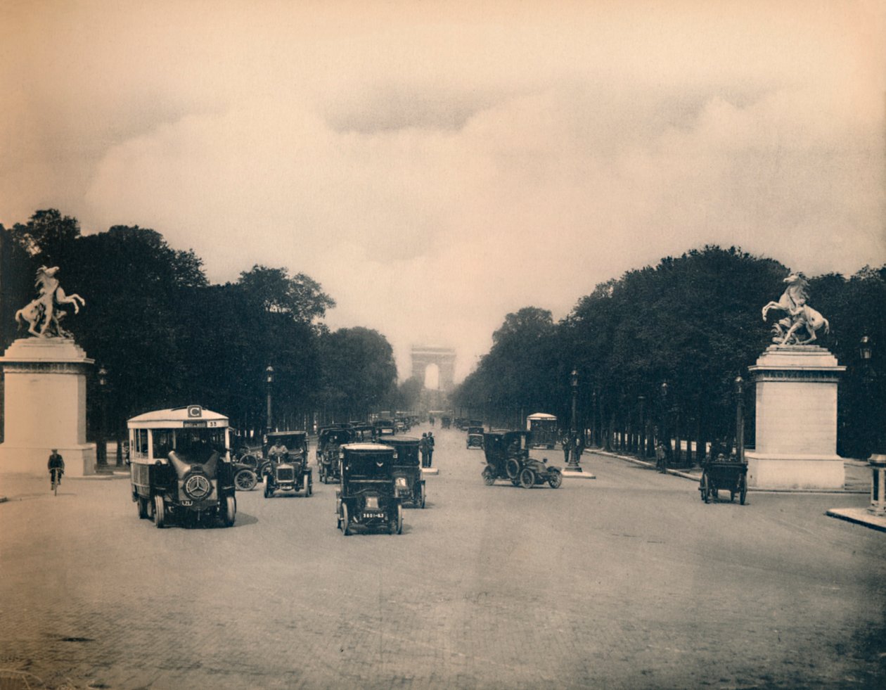 Paříž. - Avenue Des Champs-Elysées - LL, c1910. od Unbekannt