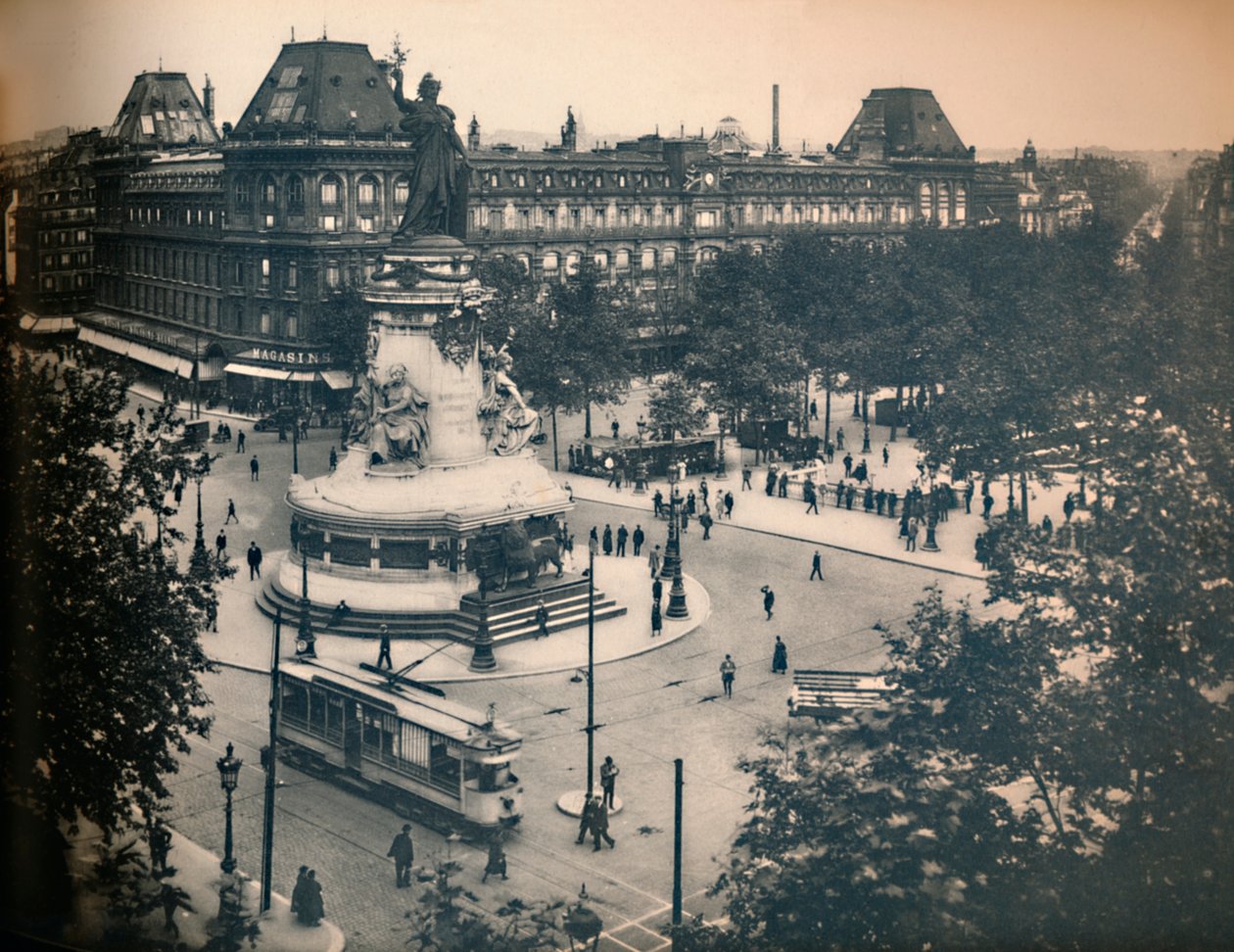 Paříž. - Náměstí Republiky. -LL, c1910. od Unbekannt
