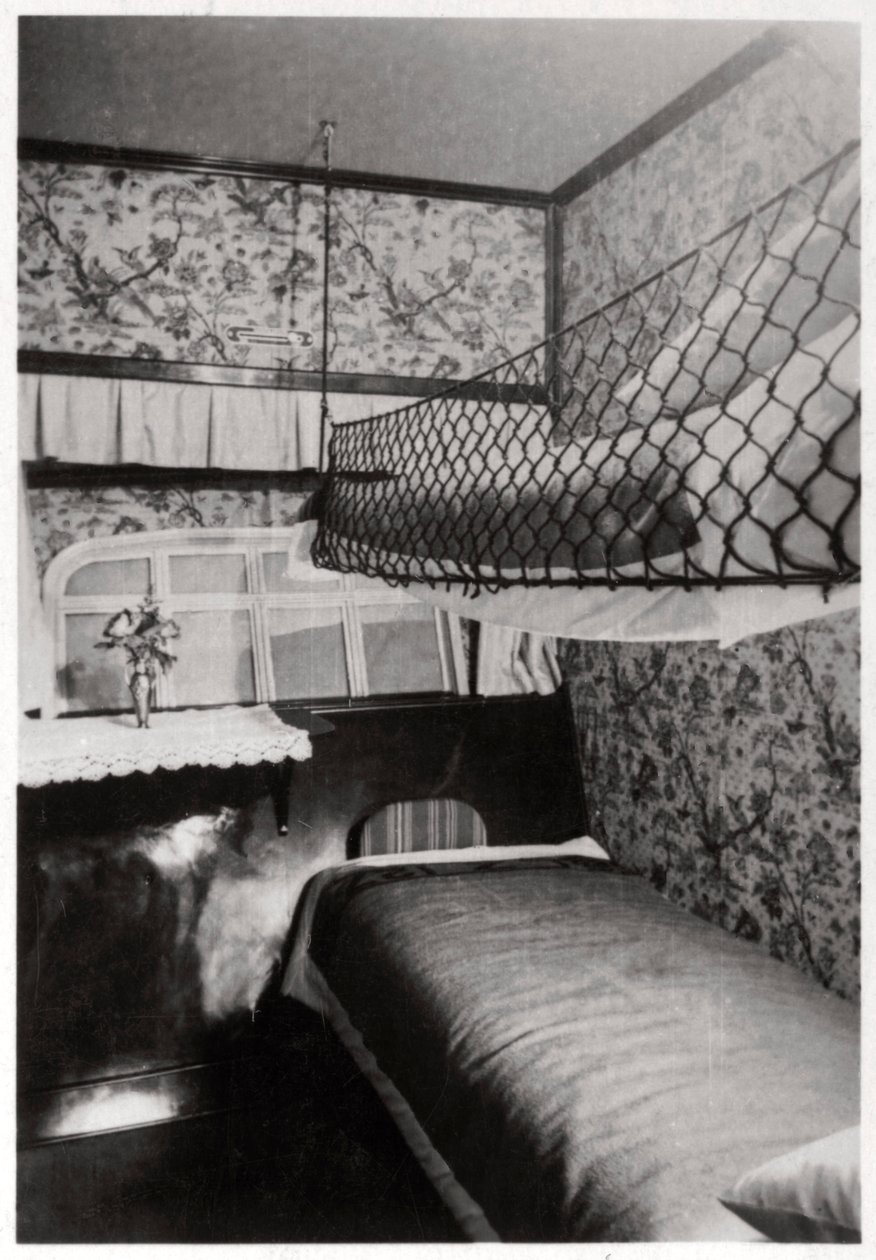 Kabina pro cestující v noci, LZ 127 Graf Zeppelin, 1933 od Unbekannt