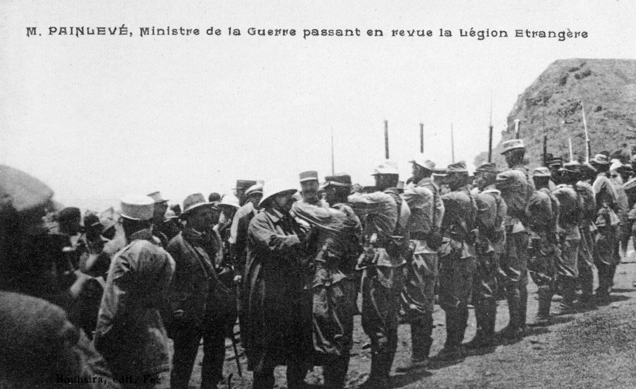 Paul Painlevé hodnotí vojáky francouzské Cizinecké legie, Maroko, c1926 od Unbekannt